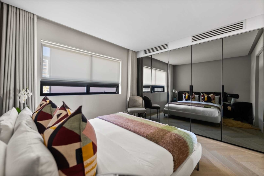 2 Bedroom Property for Sale in Sea Point Western Cape